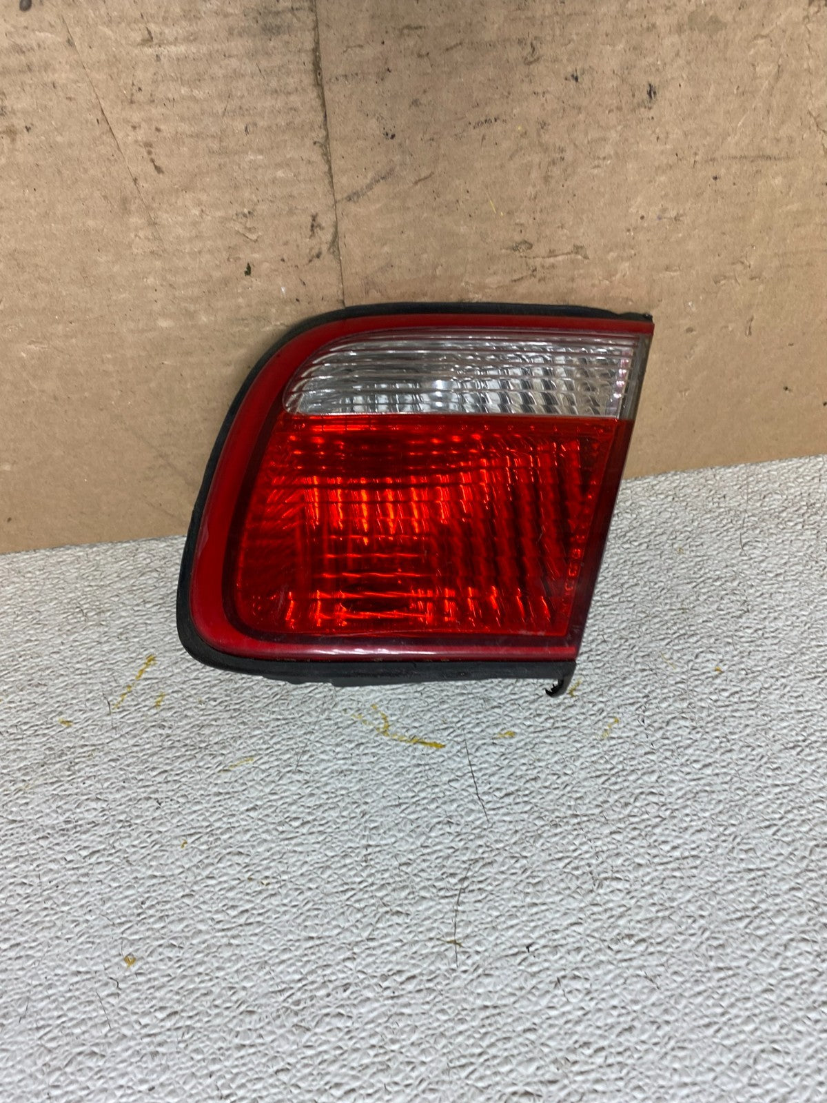 1999 2000 Mazda Millenia Right RH Side Inner Tail Light P2726 DG0