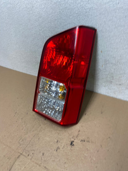 2005 to 2012 Nissan Pathfinder Right Passenger RH Side Tail Light AF48721 LK1