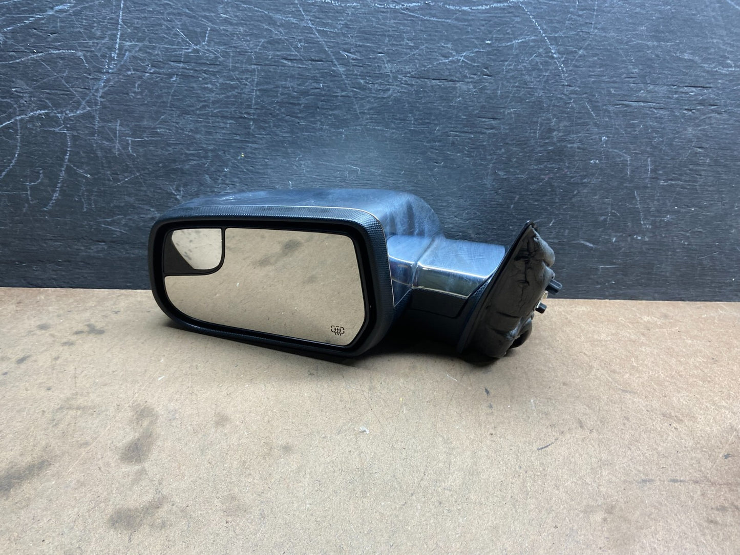 2010 to 2015 Chevrolet Equinox Left Side Heated View Door Mirror L3781 OEM DG2