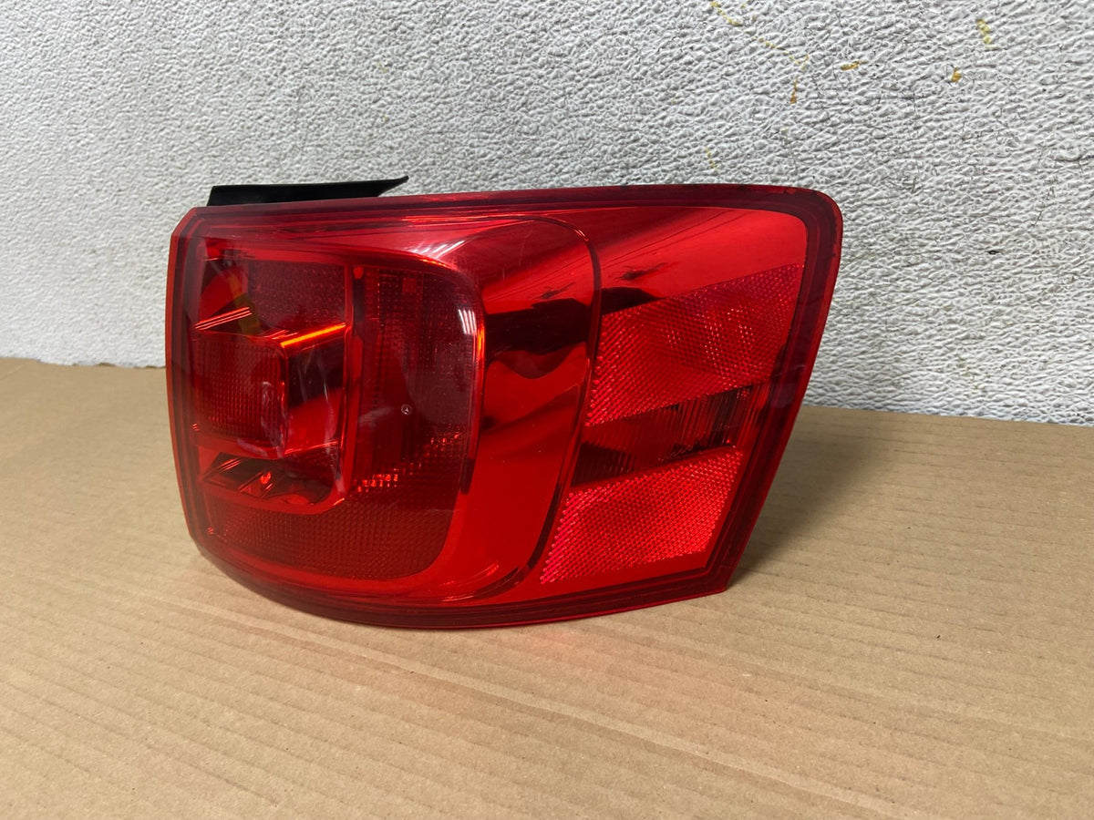 2011 to 2014 Volkswagen Jetta Right Passenger Rh Side Tail Light AG9309 LK2