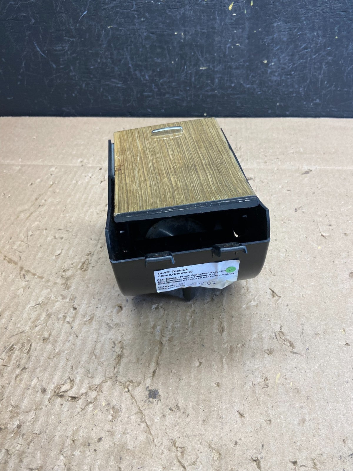 2009 - 2011 Jaguar XF Center Console Front Cup Holder Storage Box AC9225 DG4