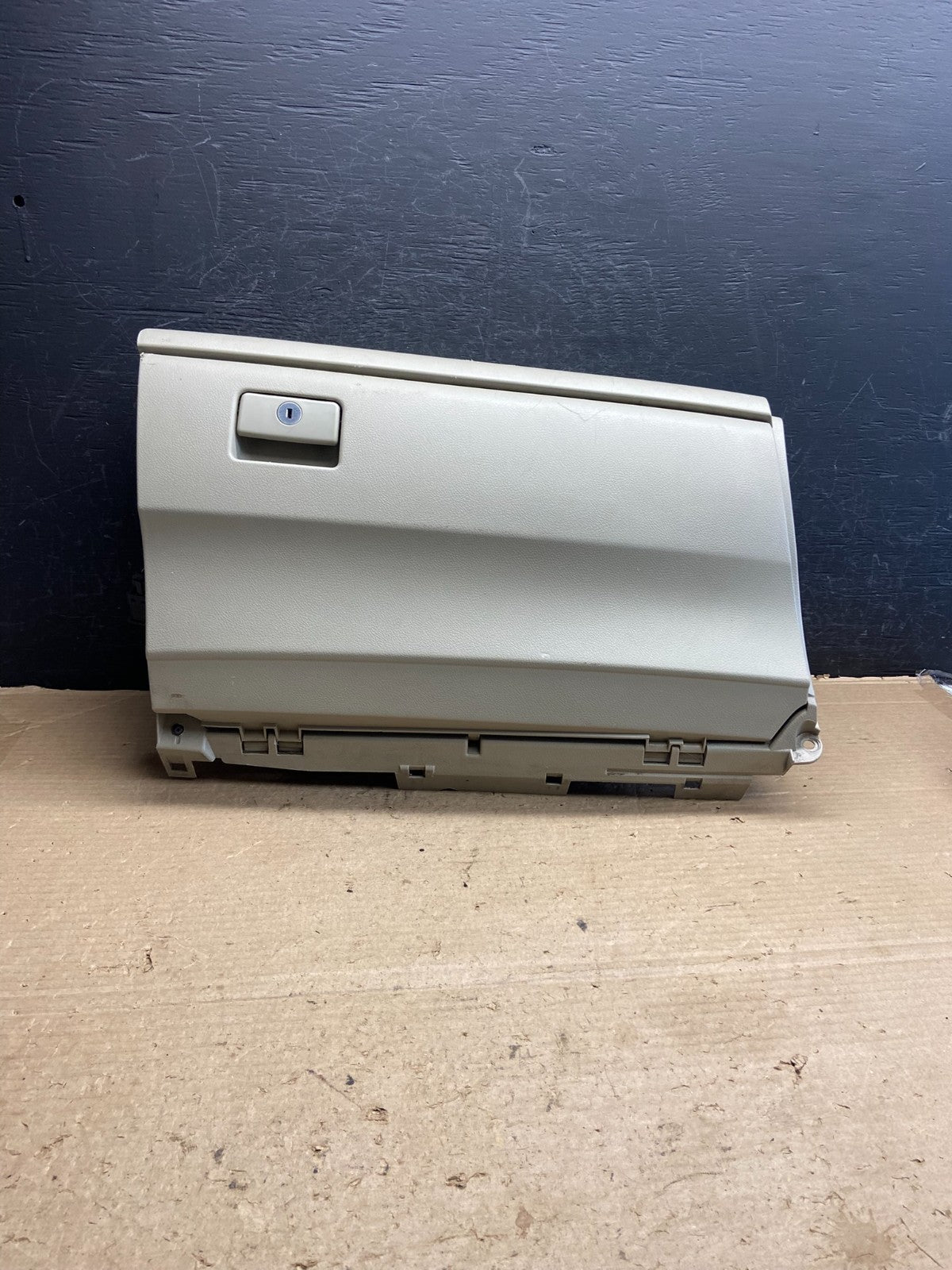 2007-2011 Toyota Camry Front Right Passenger Storage Glove Box AH5481 DW0