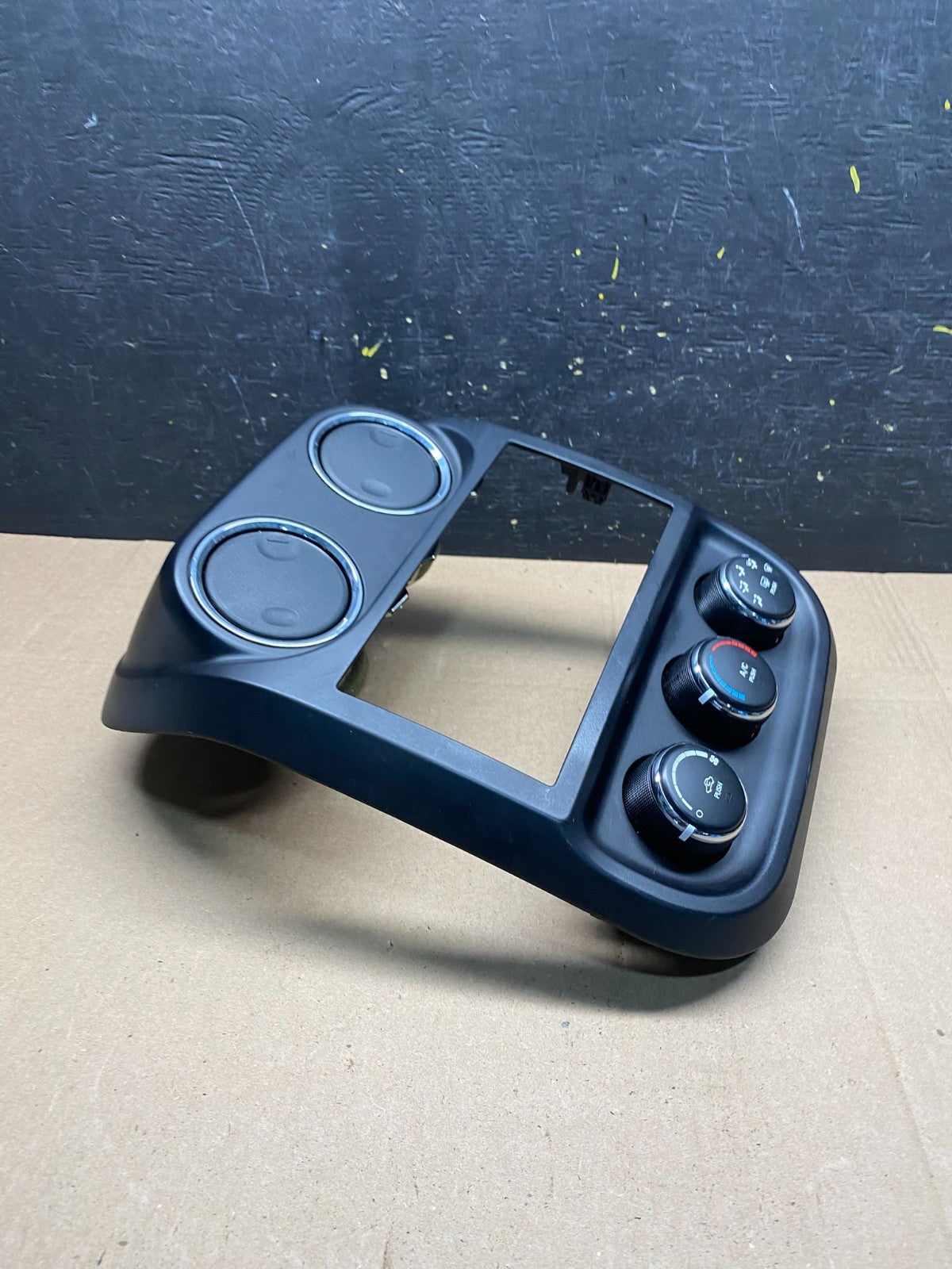 2011 to 2017 Jeep Compass Dash Climate Temperature Control Radio Bezel R6312 DG1