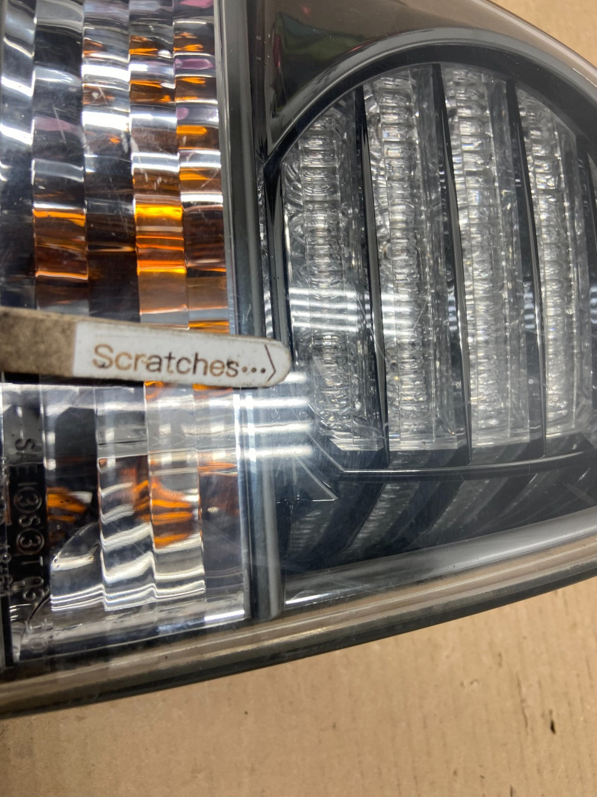 2006 to 2007 Lexus RX400H Left Driver LH Side Tail Light AG8916 DW3