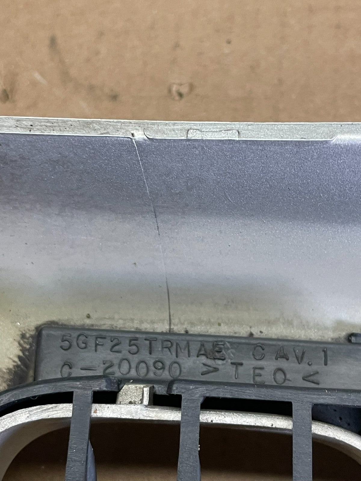 2002 2003 2004 Jeep Liberty Grill Grille Plastic OEM ab7668 DG11
