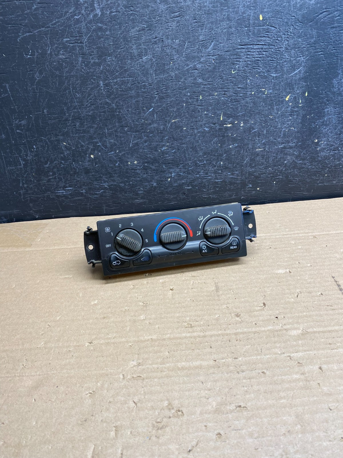 1999-2001 Chevrolet Tahoe AC Climate Control HVAC Rear Window Defogger ag6265 DG0