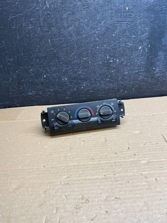 1999-2001 Chevrolet Tahoe AC Climate Control HVAC Rear Window Defogger ag6265 DG0