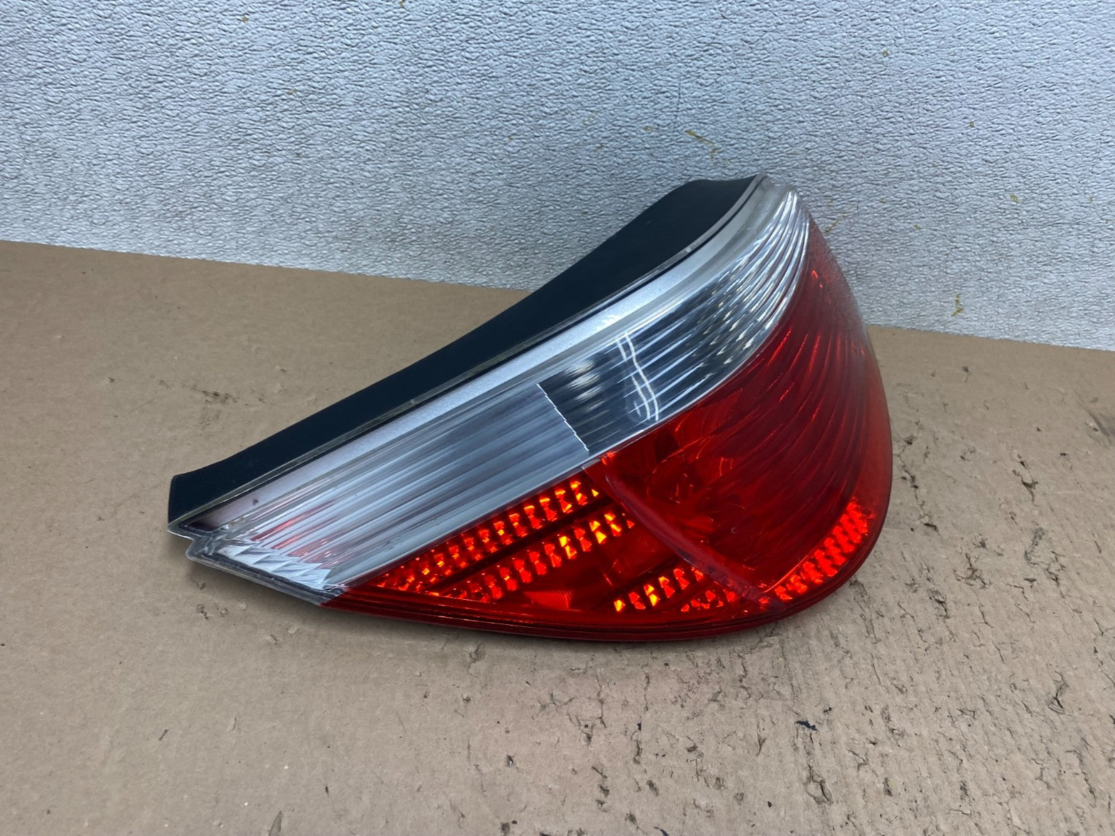 2004 -  2007 BMW 5 Series E60 Left Driver LH Side Tail Light OEM R6639 DW2