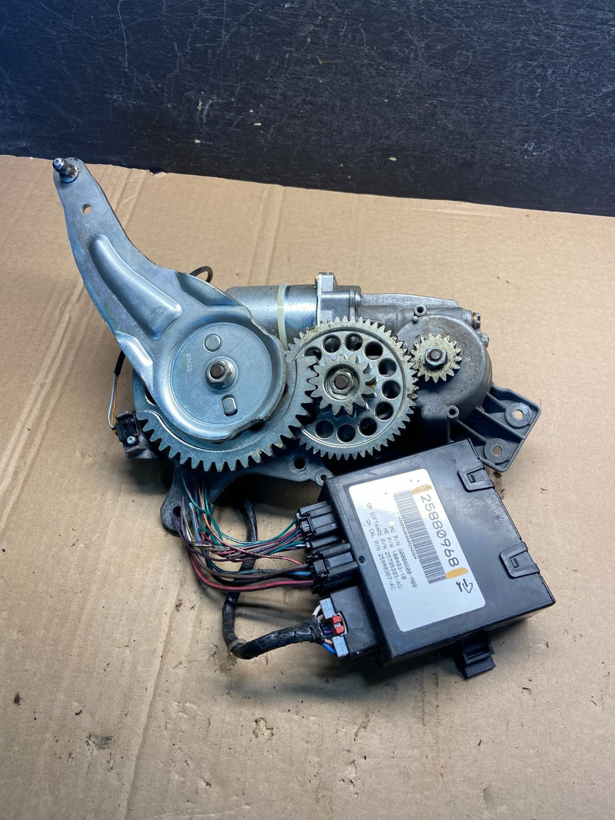 GMC Acadia Yukon Tahoe Rear Trunk Liftgate Power Motor Actuator AE2316 DG3