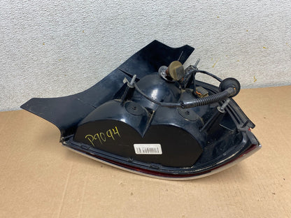 1998-2003 Ford Crown Victoria Left Driver Lh Side Tail Light Oem P9094 DW6