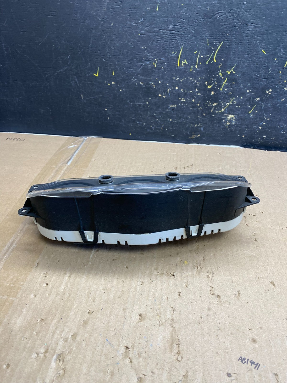 2004 to 2005 Jaguar XJ8 Instrument Cluster Gauge Speedometer AB2117 DG3
