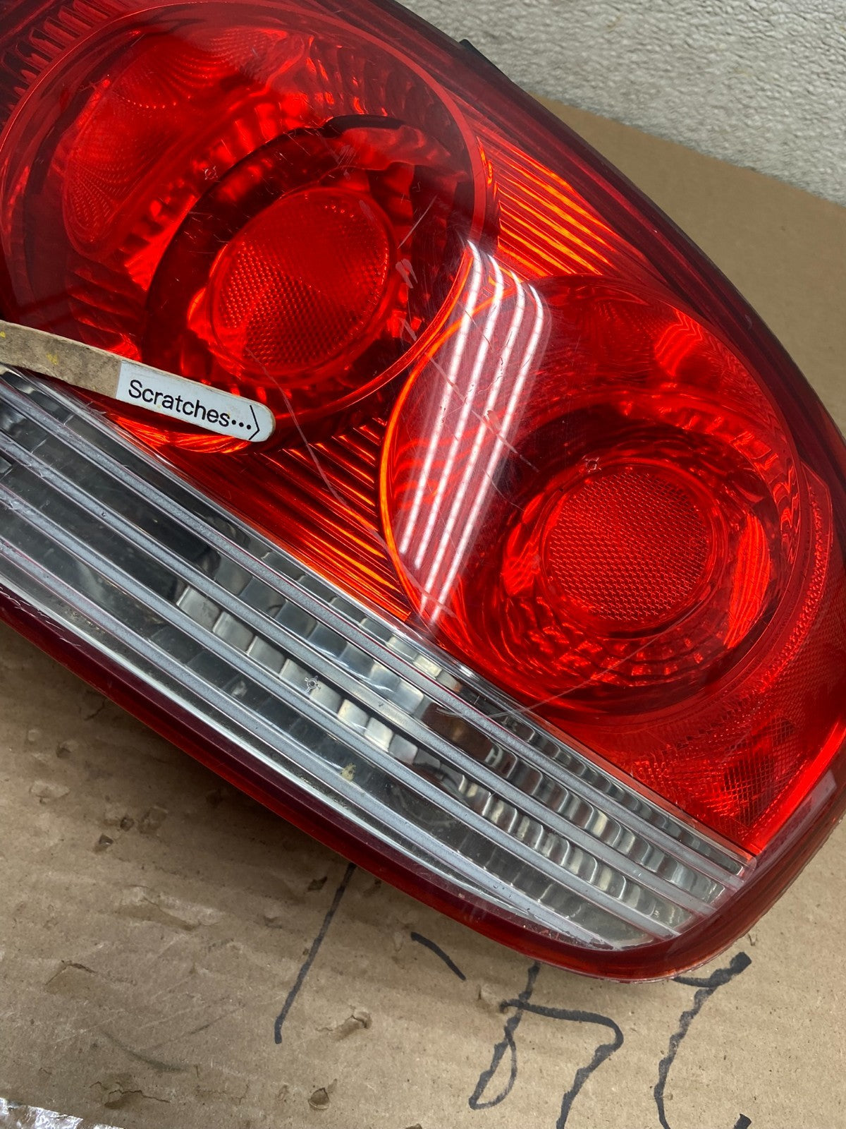 2002 - 2005 Hyundai Sonata Right Passenger RH Side Tail Light OEM AB1381 LK3