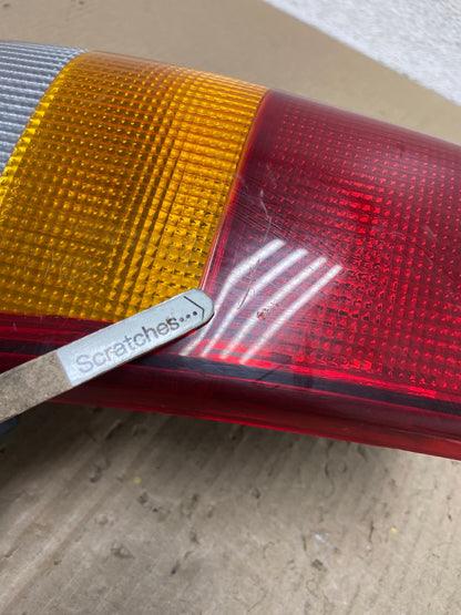 1999 - 2004 Jeep Grand Cherokee WJ Left Driver Lh Tail Light AE9779 LK3