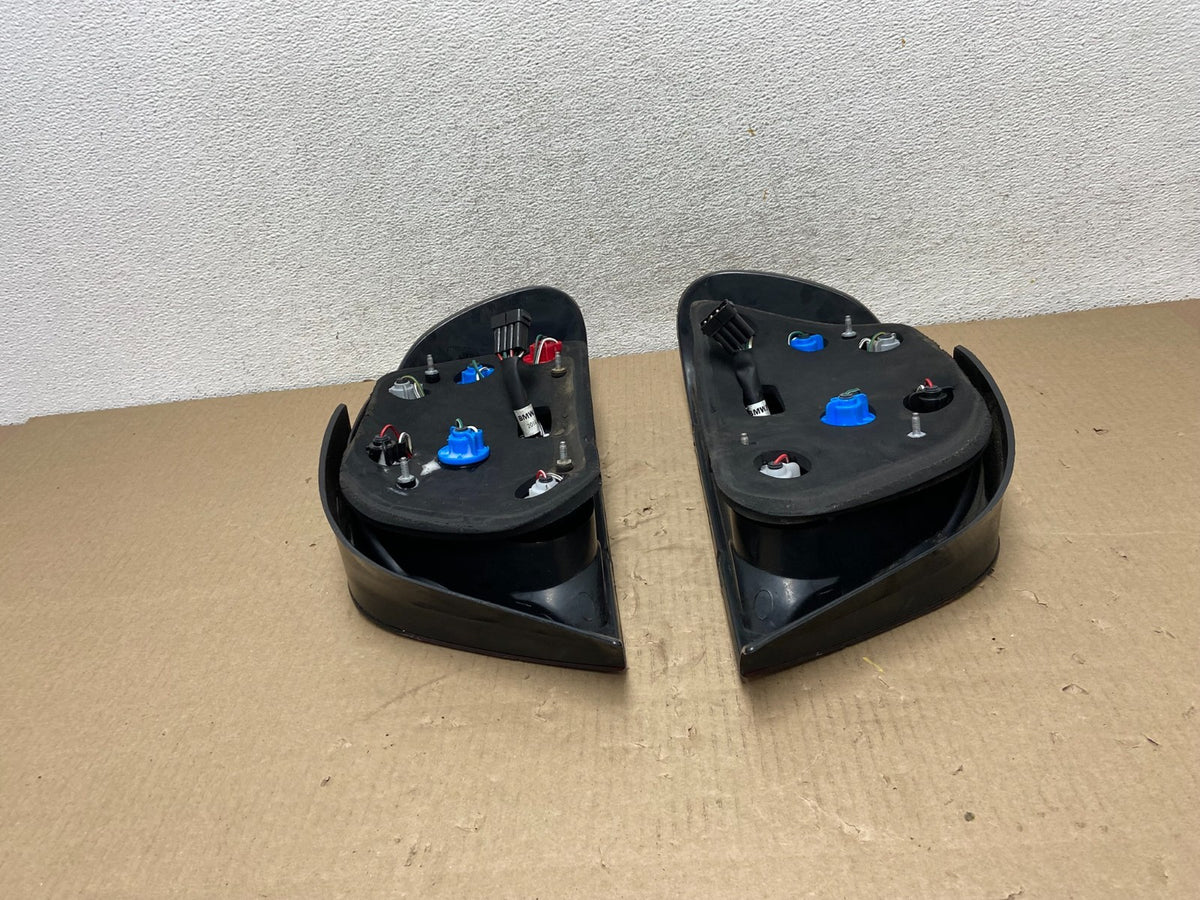 1999 to 2001 BMW E38 7-Series Left+Right Set Side Tail Light AG5898 DG8