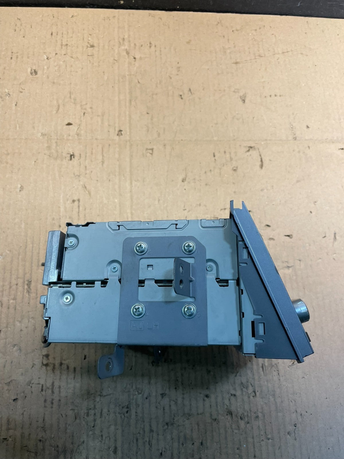 2010 to 2012 Subaru Legacy AM FM CD MP3 Radio Player AC8029 DG1