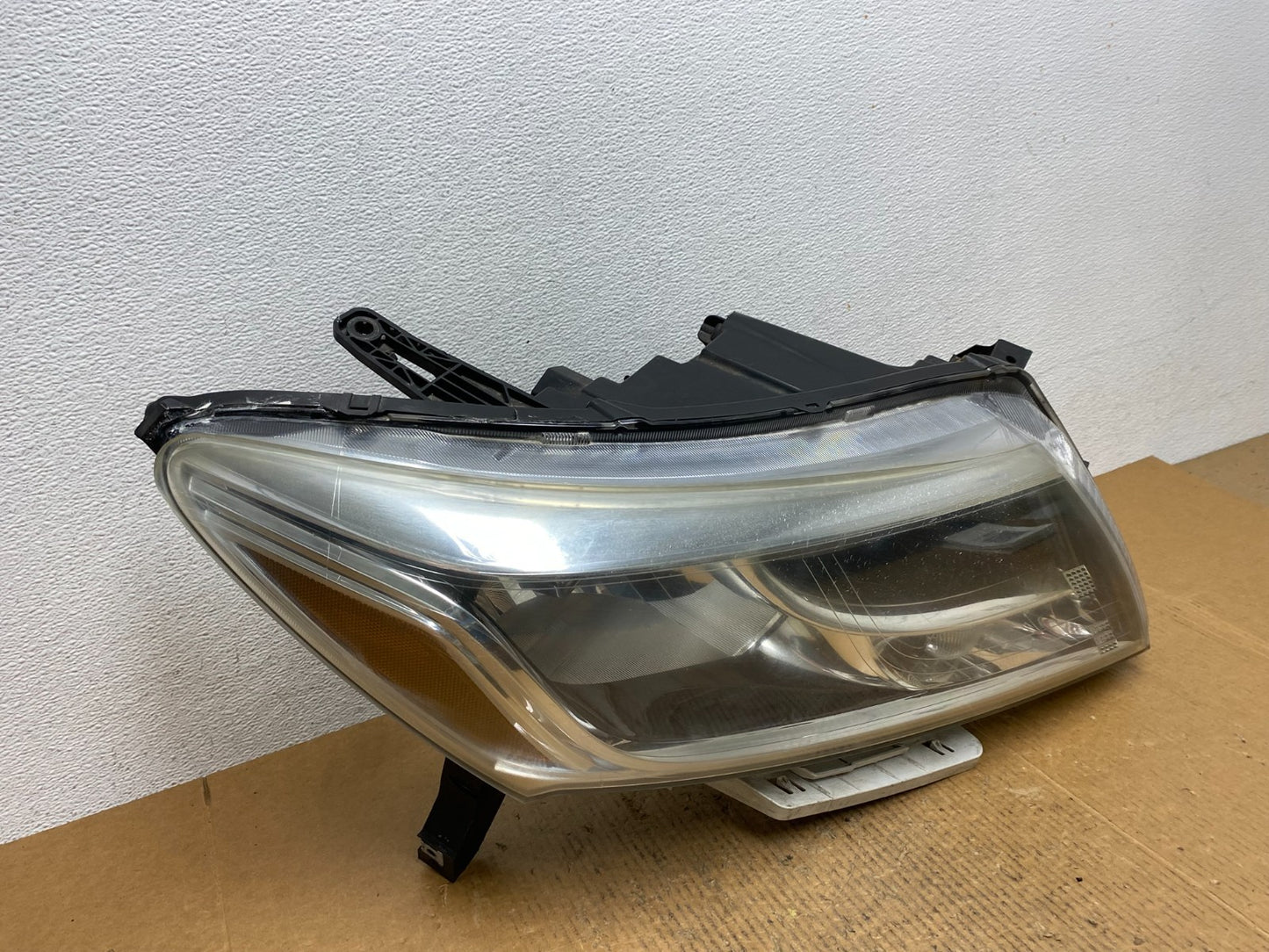 2013 to 2016 Nissan Pathfinder Right Passenger RH Side Headlight AE1367 DW2