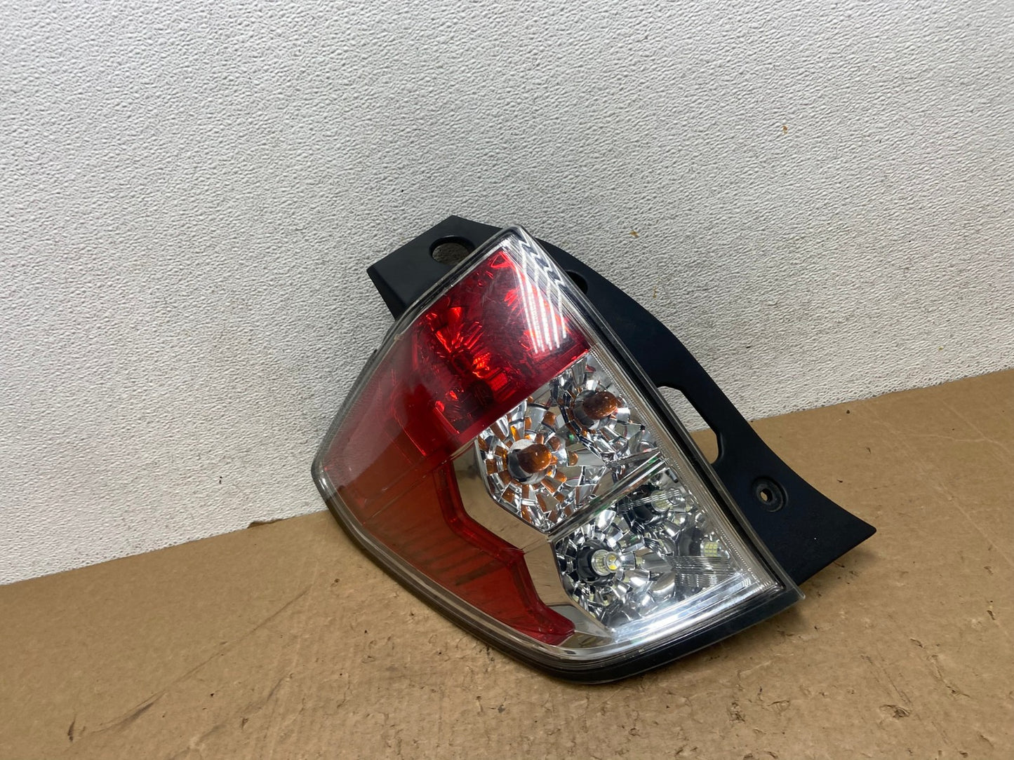 2009 - 2013 Subaru Forester Left Driver Lh Side Tail Light AG1341 LK0