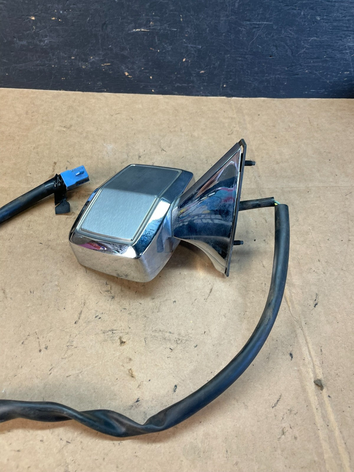 1980 to 1983 Lincoln Mark VI Right Passenger Door View Power Mirror ae1044 DG1