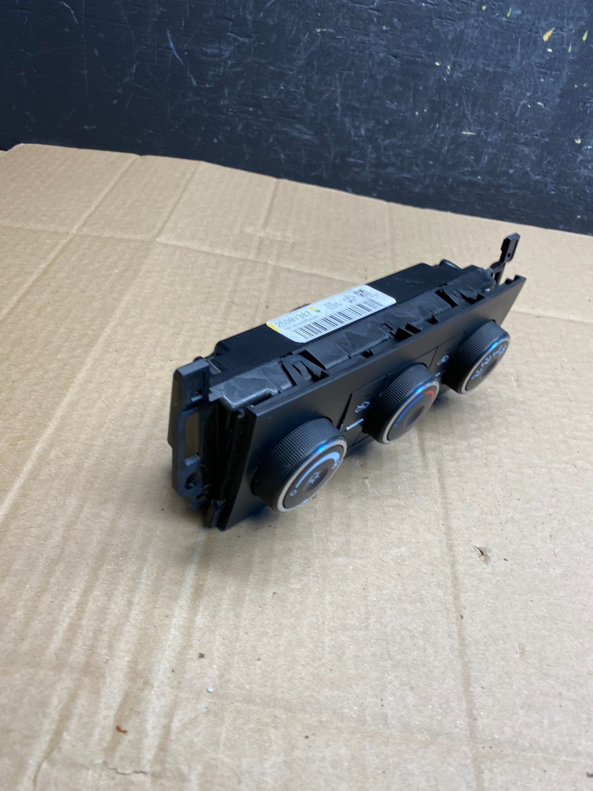 2007 - 2009 Chevrolet Silverado Gmc Sierra A/C Heater Climate Control AC4567 DG1