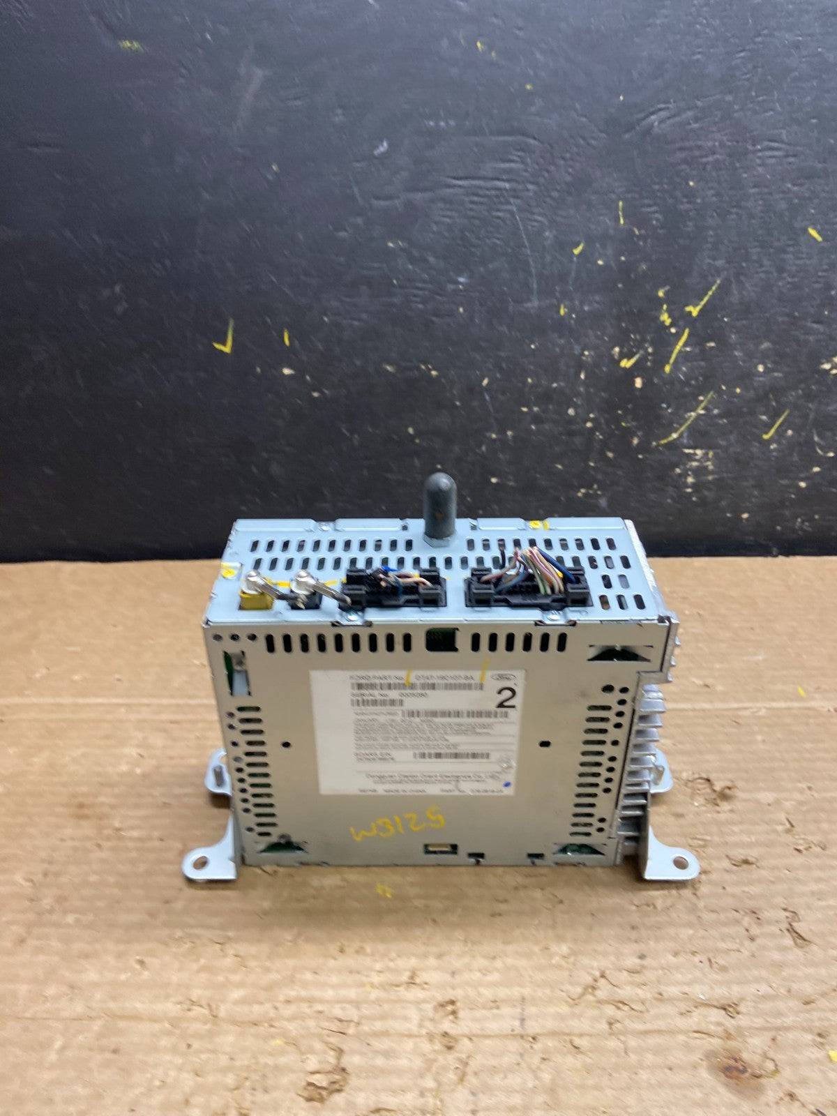 2013 to 2014 Ford Edge AM/FM Radio Reciever OEM w3125 DG4