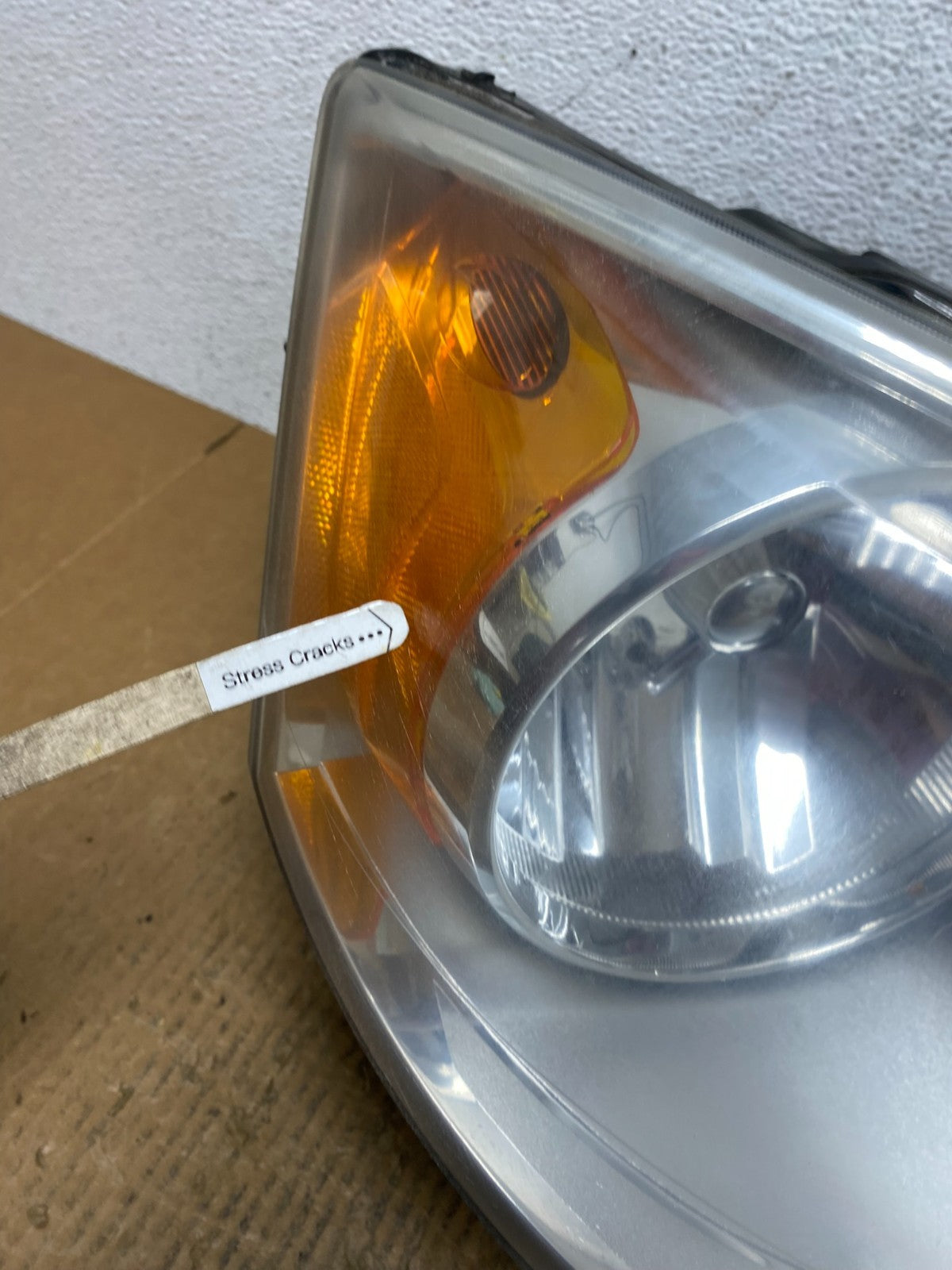 2011 to 2016 Chrysler Town and Country Right Passenger Headlight AE2788 DW4
