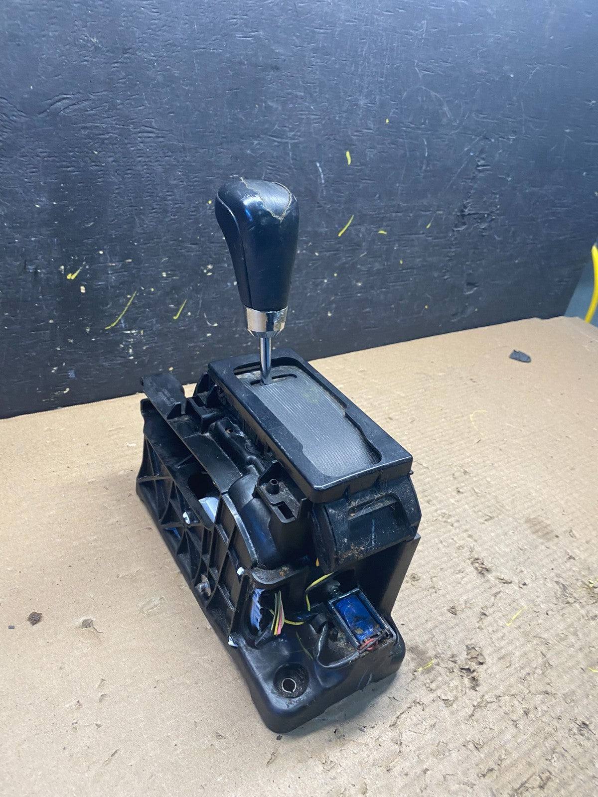 2011 to 2013 Jeep Grand Cherokee Center Console Shifter Auto Selector S8962 DG2