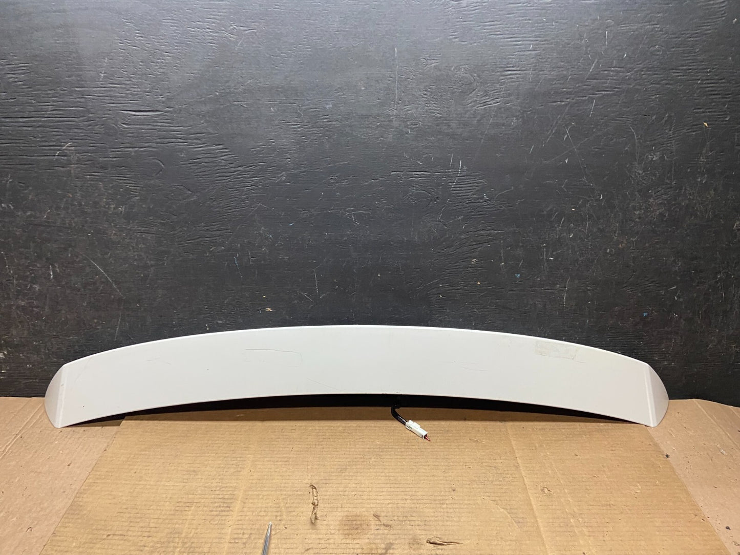 2007 to 2013 Mitsubishi Outlander Rear Spoiler 3RD Brake Light OEM i3270 DG10