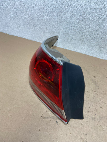 2005 - 2006 Lexus ES330 Left Driver LH Side Tail Light AG4237 LK1