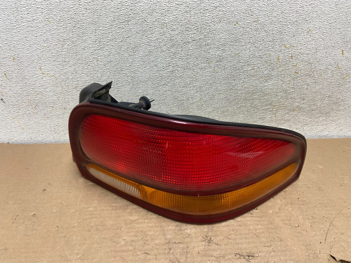 1995 to 2000 Dodge Stratus Right Passenger Rh Side Tail Light AI1060 DG0