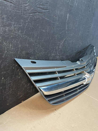 2000 to 2005 Chevrolet Impala Front Upper Grill Grille AD8370 DG2