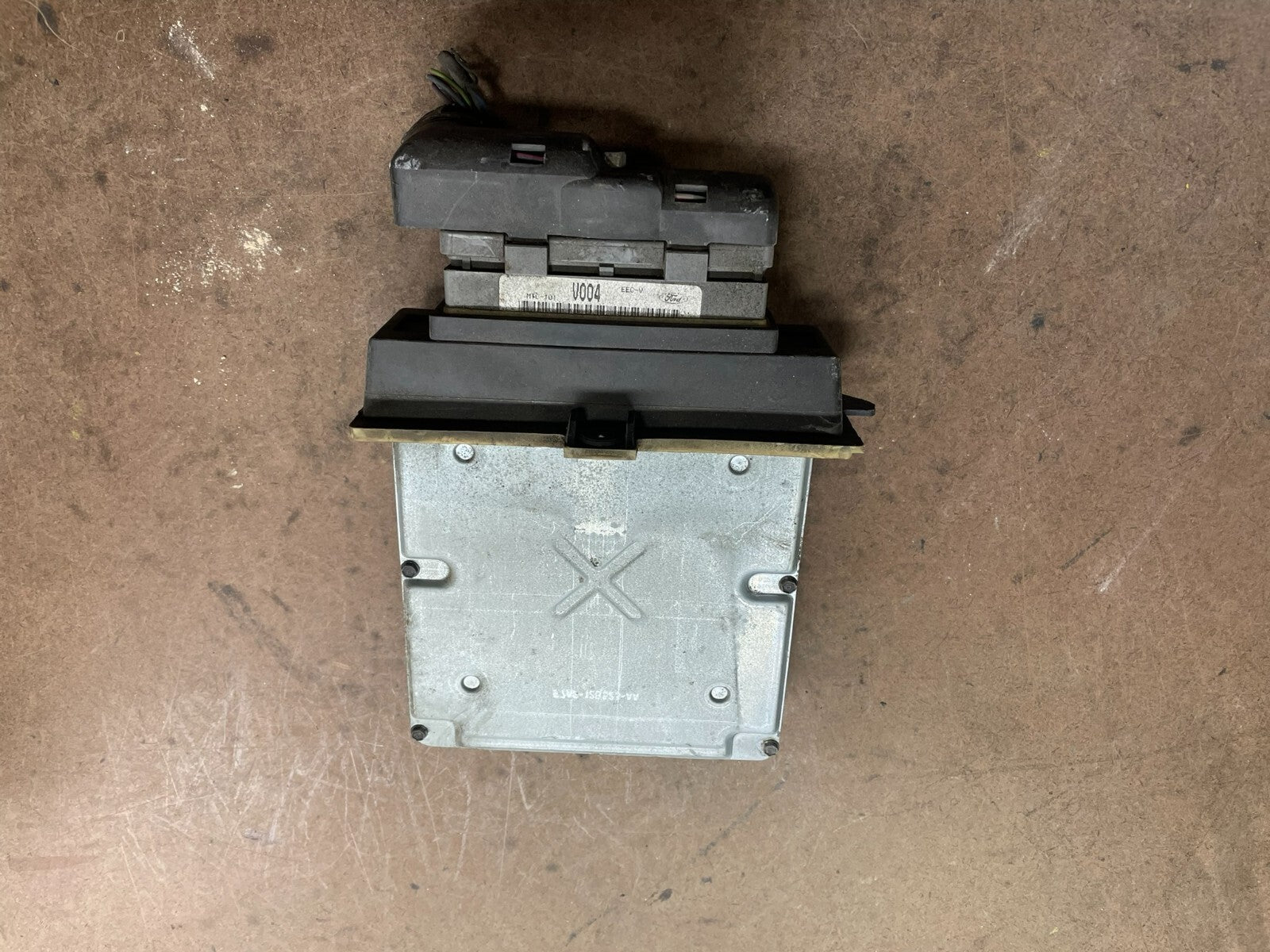 1999 Ford 6.8L Van Engine Control ECU Computer Module L0954 DG1