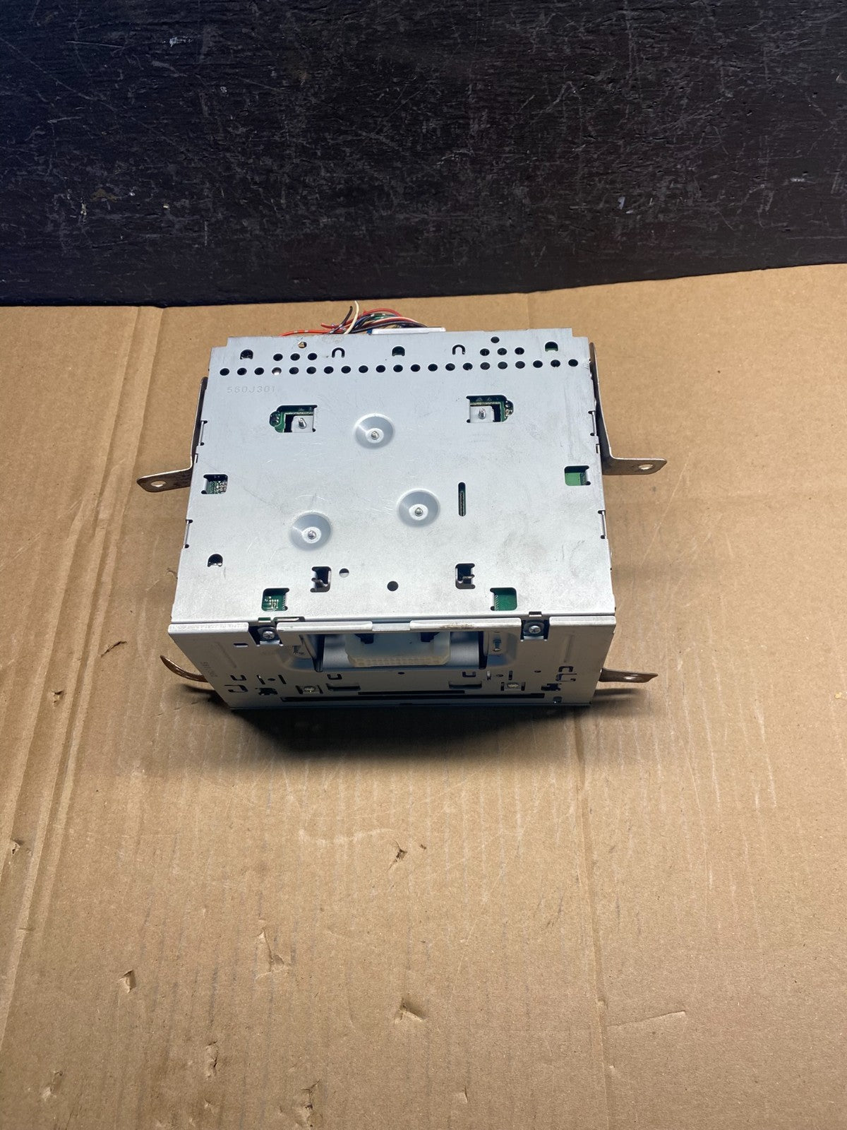 2006-2011 Mitsubishi Endeavor AM/FM/CD/MP3 Radio Head Unit Receiver AD1682 DG4