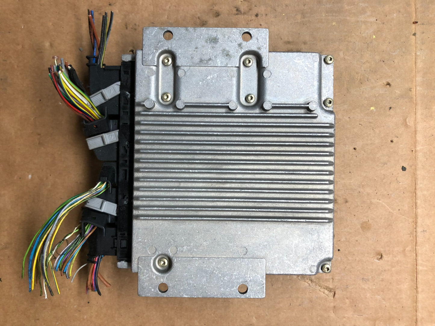 1998 - 1999 Mercedes S320 Engnine Computer Module ECM a0225452832 A1618 PS2