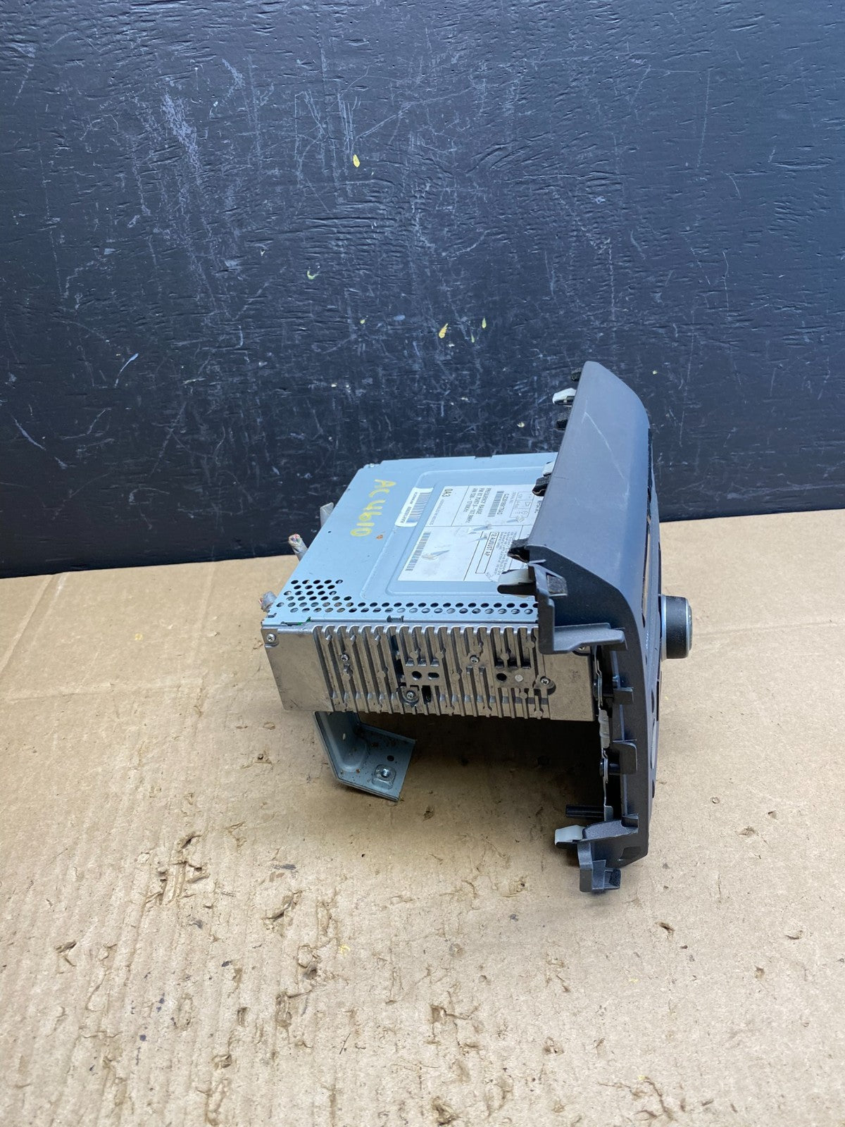 2012 Honda Civic Radio AM/FM Climate Control Air Vent Bezel AC4610 DG2