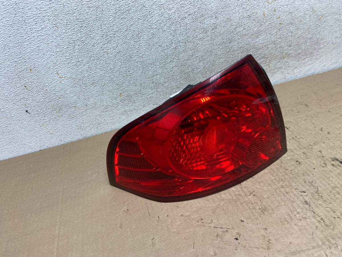 2004 2005 2006 Nissan Sentra Left Driver Lh Side Tail Light AI2483 LK2