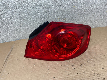 2005 to 2006 Infiniti G35 Right Passenger RH Side Tail Light Oem AA9447 LK0