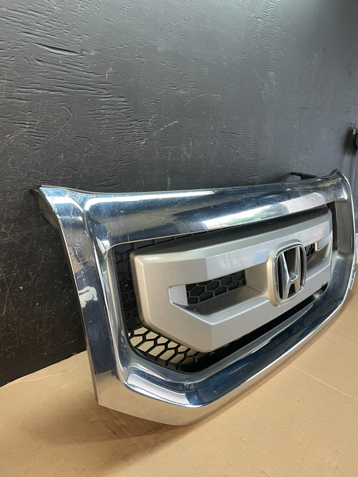 2009 to 2011 Honda Pilot Front Upper Grill Grille AD8396 DG2