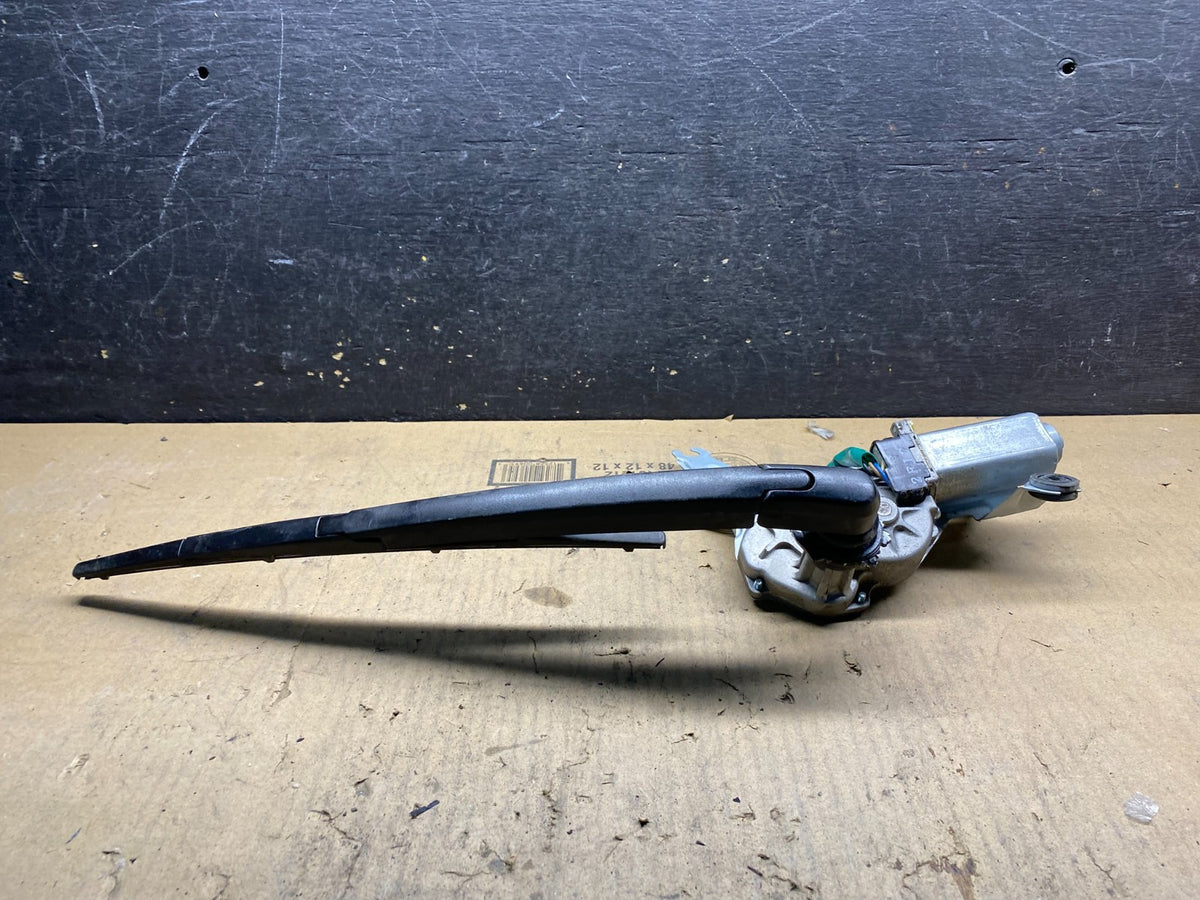2007 - 2012 Hyundai Santa Fe Rear Glass Windshield Wiper Motor W4288 DG3