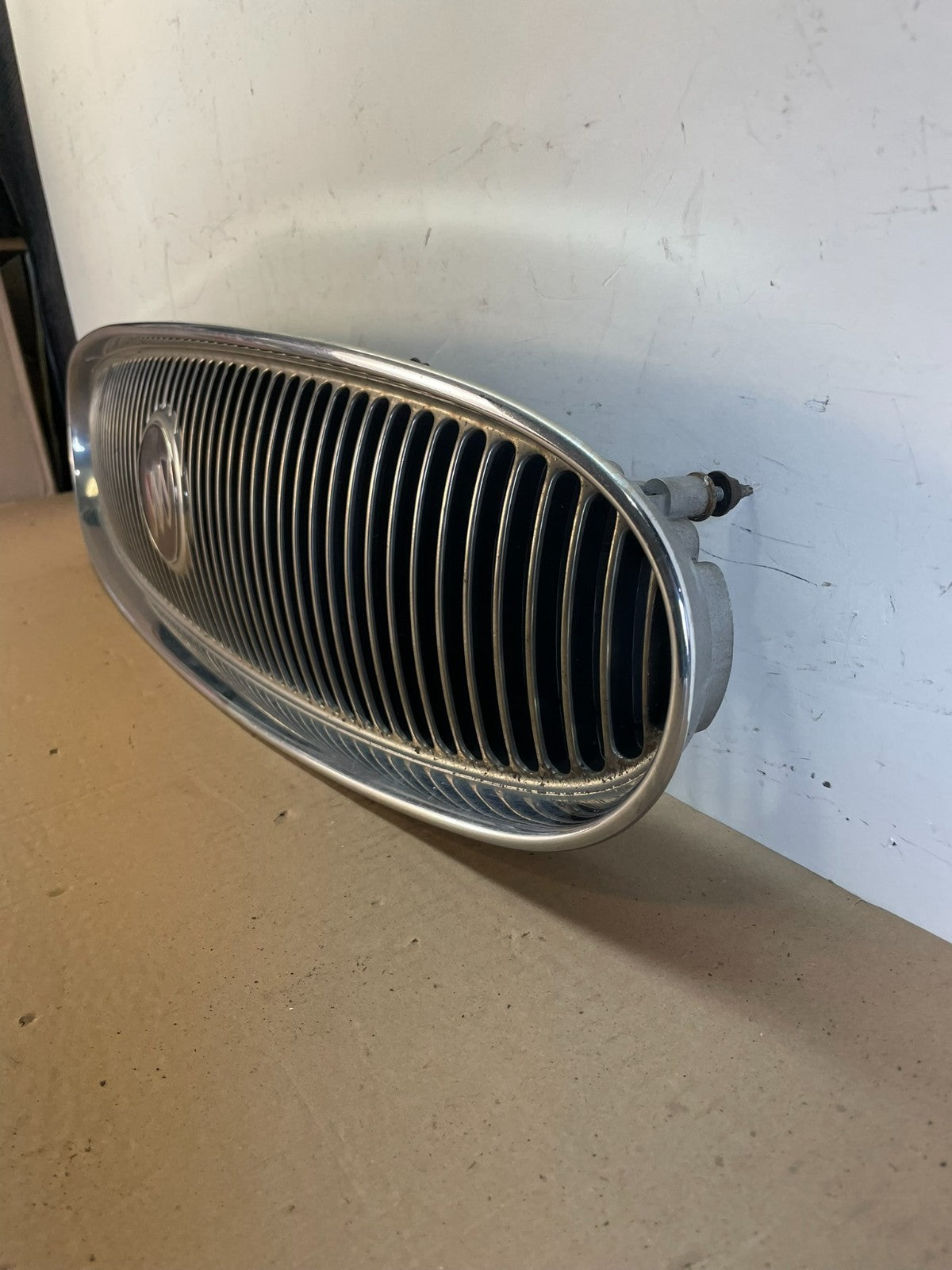 2000 to 2005 Buick Lesabre Front Chrome Upper Grill Grille AG7713 DG1