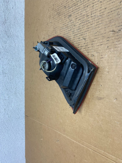 2016 - 2019 Chevrolet Malibu Right Passenger RH Inner Tail Light AE0447 DG5
