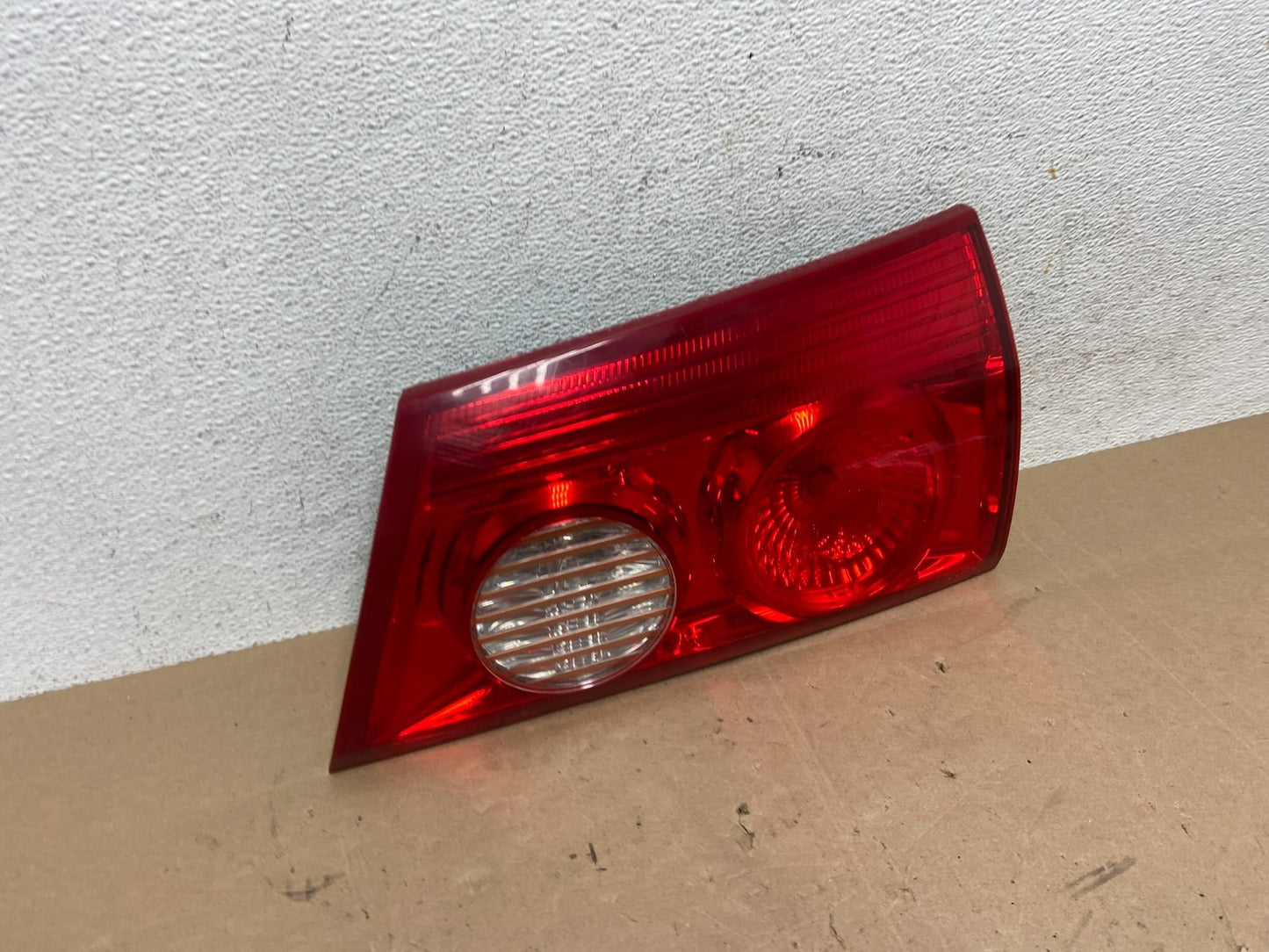 2006 to 2010 Toyota Sienna Right Passenger Rh Inner Tail Light AE6013 DW2