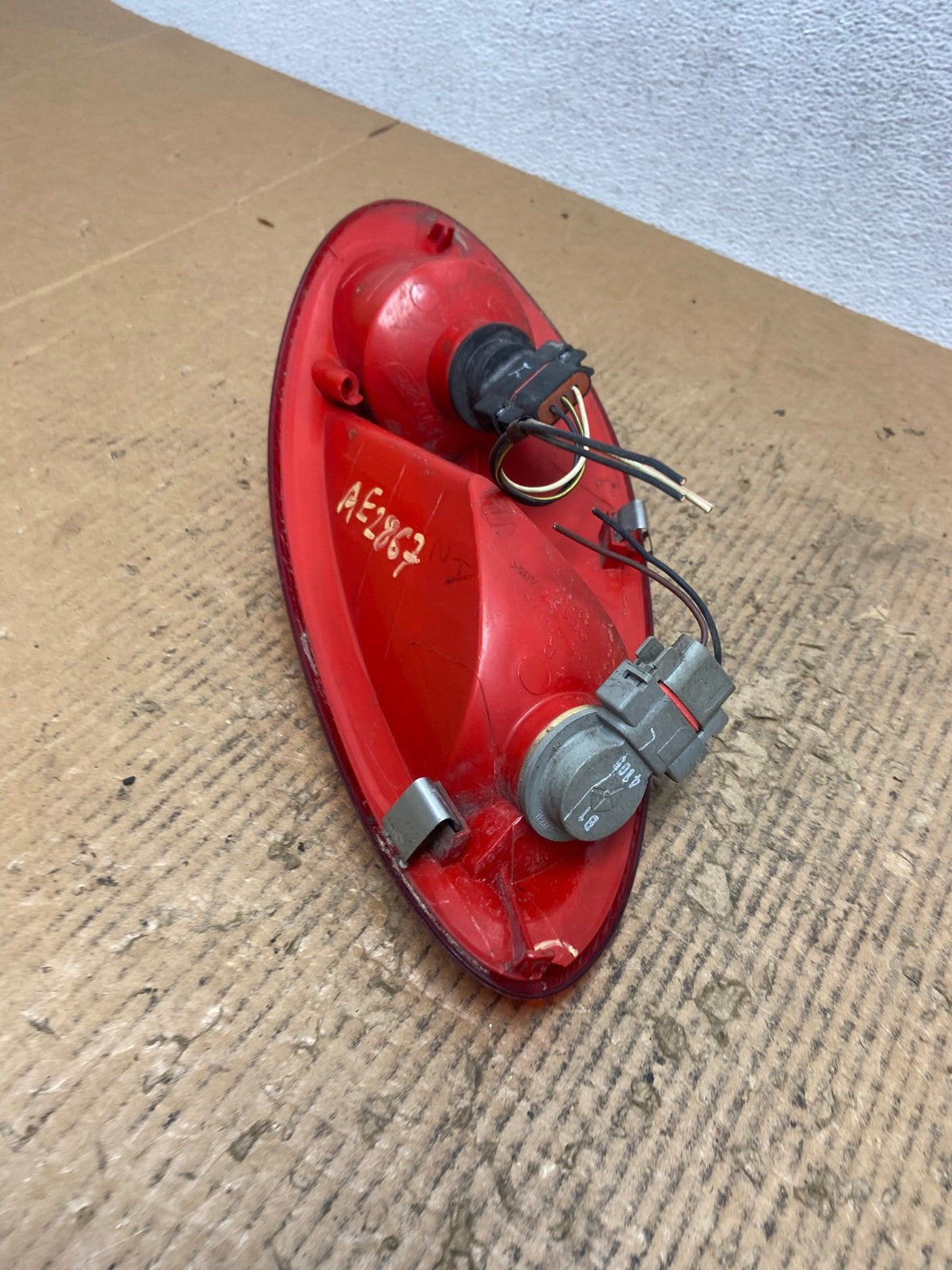 2001 to 2005 Chrysler PT Cruiser Right Passenger Tail Light AE2867 LK6