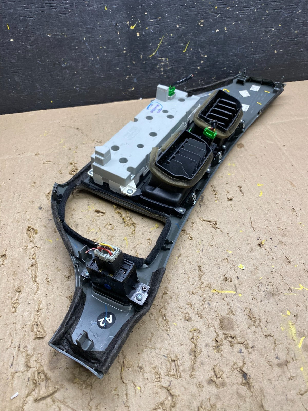 2005 to 2010 Honda Odyssey Radio Climate Control Dash Trim Bezel U5794 DG7