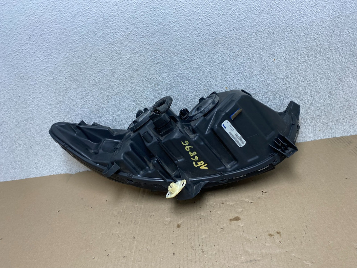 2013 to 2016 Ford Fusion Left Driver Lh Side Headlight TYC AG6896 DW7