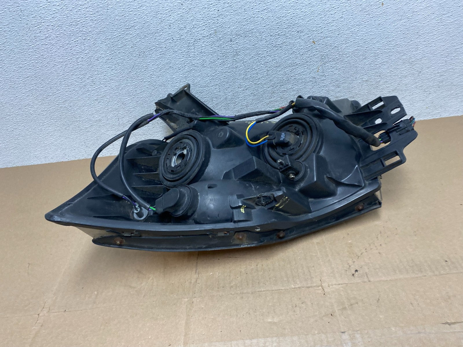 2008 - 2015 Nissan Armada Right Passenger RH Headlight Halogen AE6658 DW5