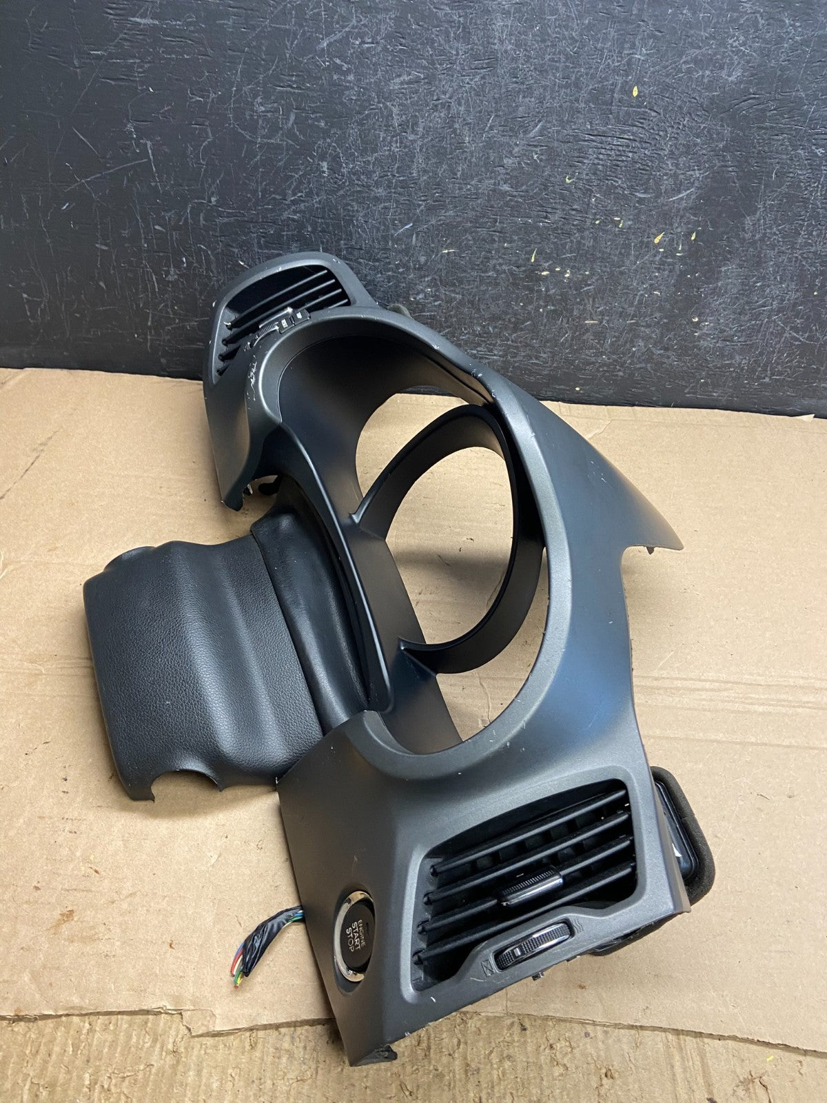 2011 2012 2013 Kia Sportage Speedometer Cluster Gauge Air Vent Bezel Z1782 DG2