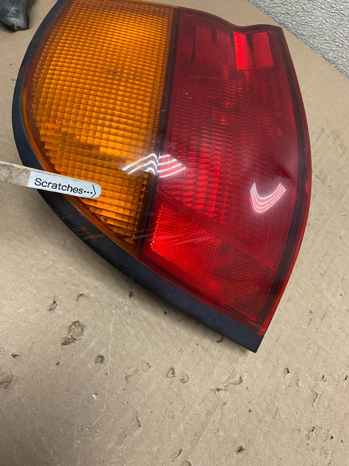 1995 1996 Nissan Maxima Left Driver LH Side Tail light Oem AB2429 DW3