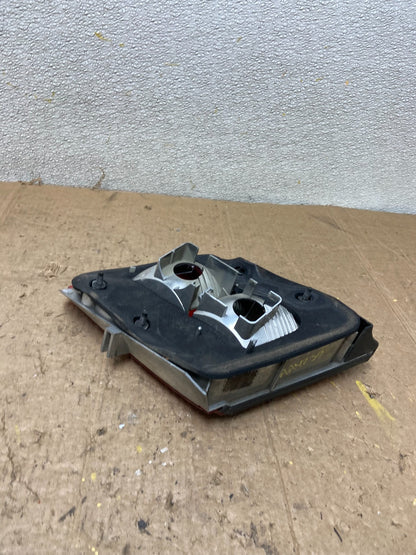 2002 2003 2004 2005 Saab 9-5 Sedan Right Passenger Inner Tail Light Oem AA42395