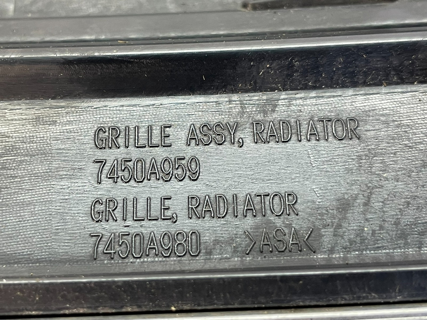 2014 2015 Mitsubishi Outlander Front Upper Grill Grille AG2849 DG4