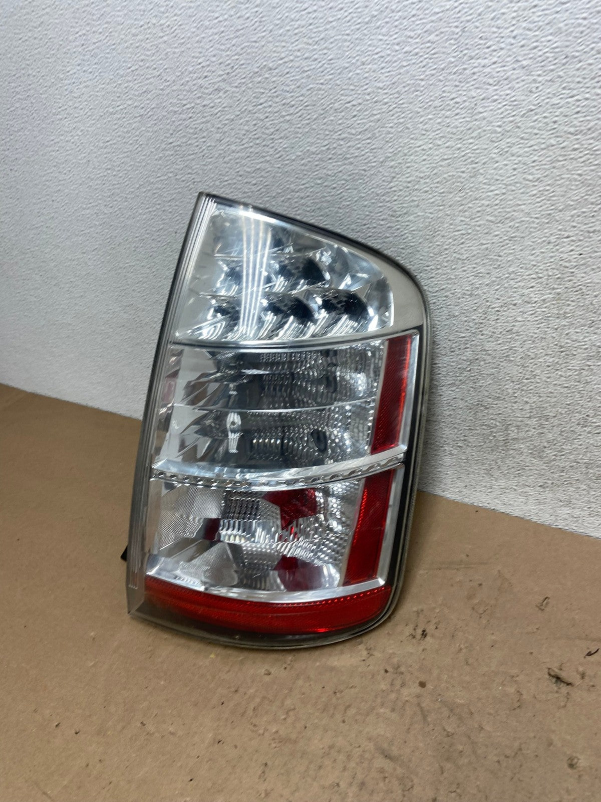 2006 to 2009 Toyota Prius Tail Light Right Passenger Side AG5639 LK1
